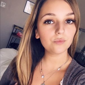 Meet your Posher, Dana